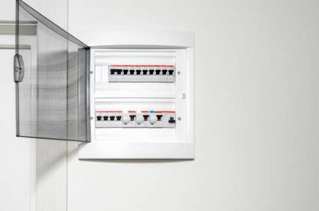 Comment garantir la fiabilité de votre installation électrique à Pelousey ?